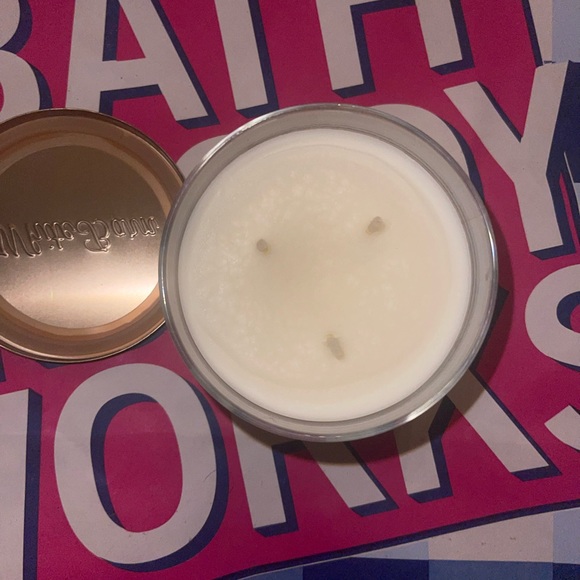 BBW CANDLE - Picture 2 of 2